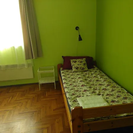 Indahouse Vendeghaz Pere