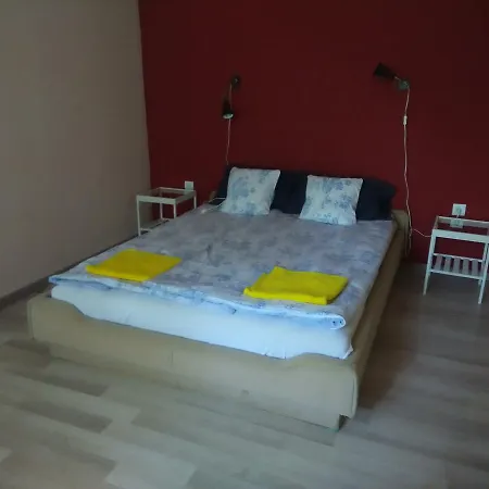 Indahouse Vendeghaz * Pere