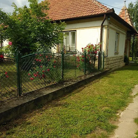 Indahouse Vendeghaz Guest house